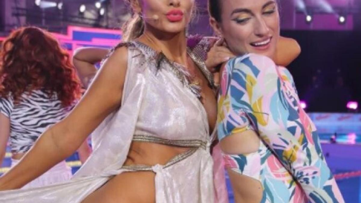 anna-lesko--revolta-dupa-ce-a-fost-jignita--de-ce-apare-fara-chiloti-la-tv-o-sa-ai-o-surpriza-cu-ce-drept-pui-la-indoiala-rolul-meu-de-mama-2_27602800