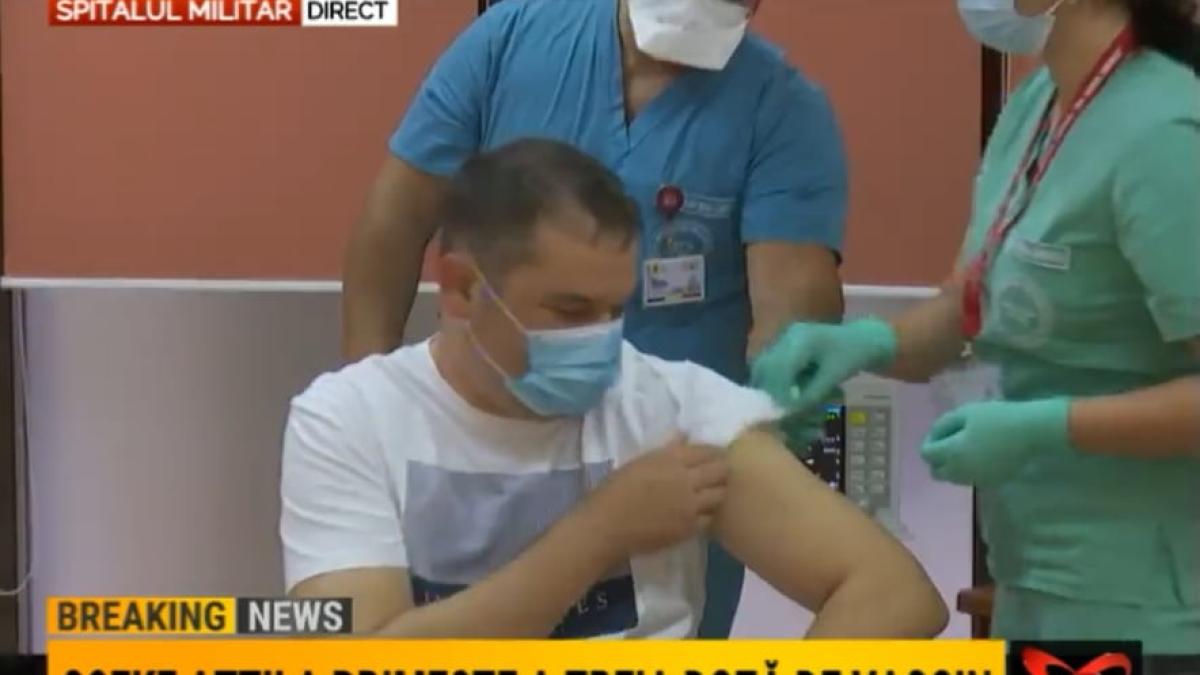 attila-a-treia-doza-de-vaccin_75837800