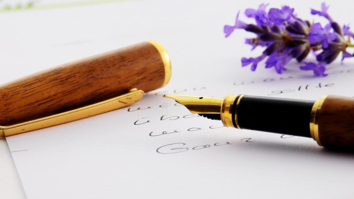 singura-propozitie-formata-numai-din-vocale--doar-in-limba-romana-se-poate-are-cinci-cuvinte_82709700