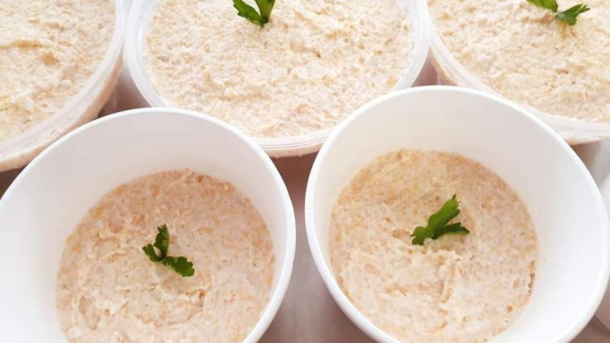 salata-traditionala-cu-icre-de-crap--produs-romanesc-recunoscut-si-protejat-in-ue_57302000