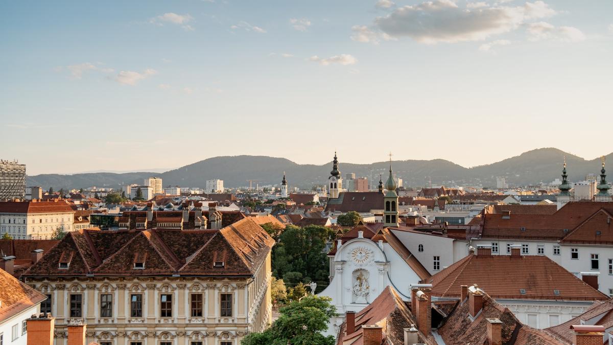 comunistii-au-preluat-controlul-celui-de-al-doilea-mare-oras-al-austriei_27757800