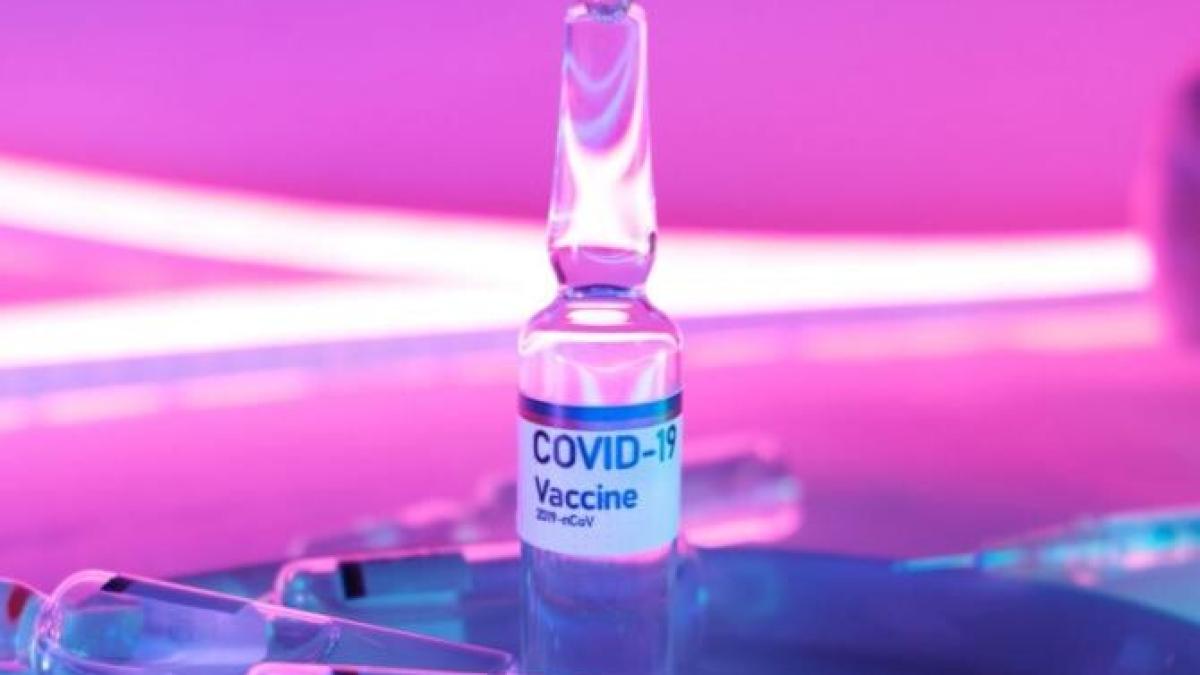 vaccin_coronavirus_doza_trei_zi_libera_foto_pexels_89790400