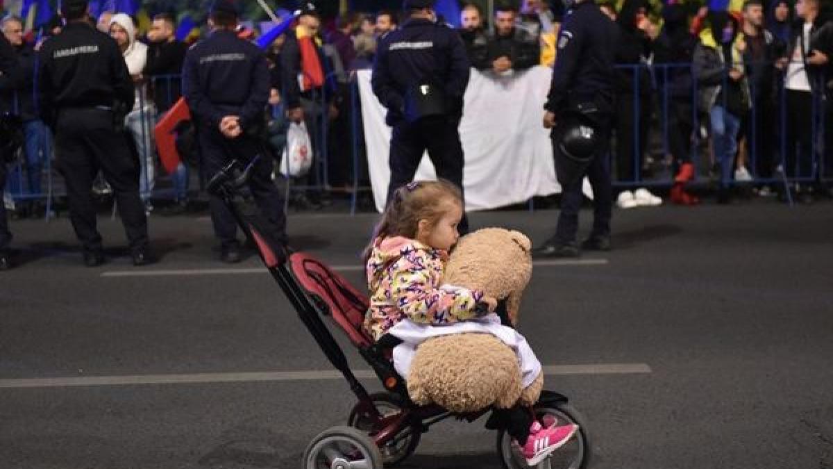 galerie-foto---imaginile-momentului-de-la-protest-7_65793900