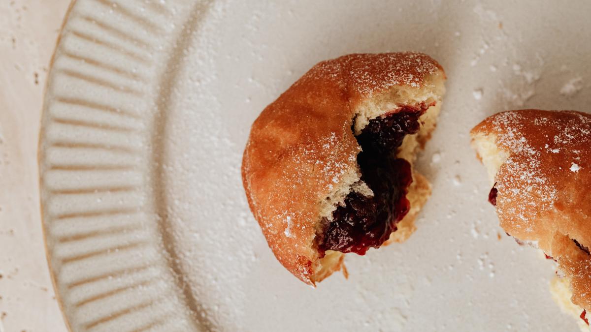 prajitura-pufoasa-cu-gem--se-amesteca-toate-ingredientele-si-se-da-la-cuptor_92524100