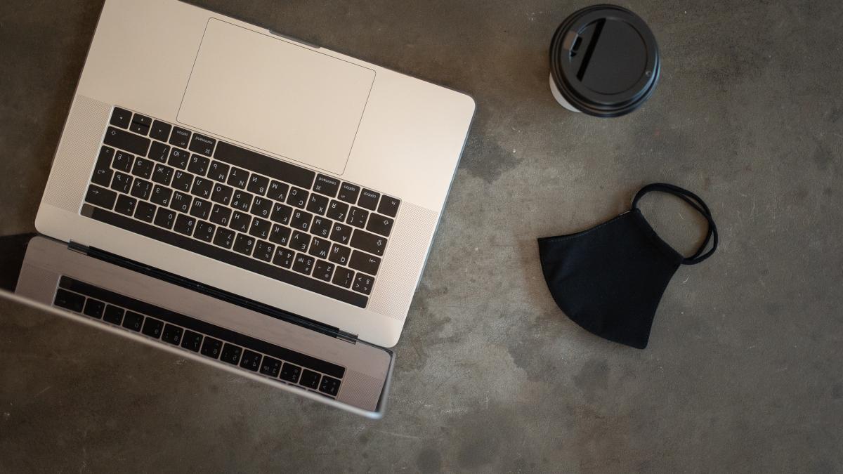 pexels-monstera-6998347_31823700