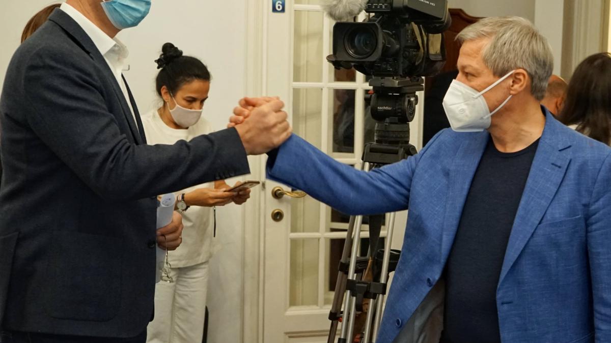 dan-barna-dacian-ciolos-e-propunerea-de-premier-a-usr_95602900