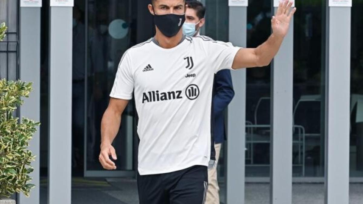 ronaldo-a-fost-transferat-oficial-la-manchester-united_17403000