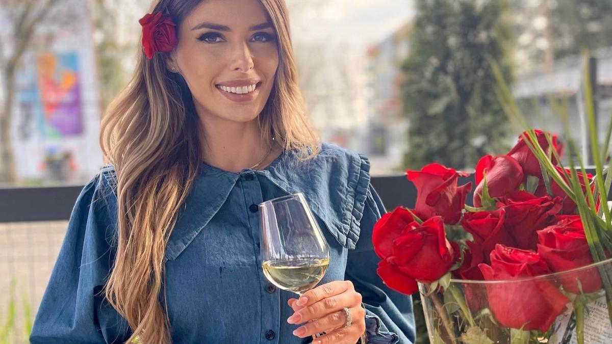 ioana-filimon--intrebata-daca-i-s-a-spus-ca-e-frumoasa-si----proasta-este-trist--macar-eu-imi-asum_27035600