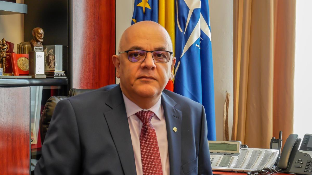 spitalul-victor-babes-timisoara--pazit-de-o-masina-a-pompierilor--arafat-nicaieri-in-lume-nu-exista-asa-ceva_18938600