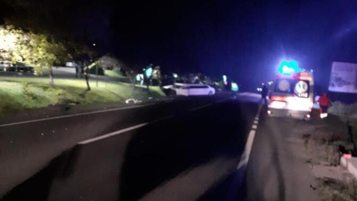 accident-iprc-ccprc-82ntre-o-limuzinaprc-ccprc-86-sprc-ccprc-a7i-un-autoturism--cinci-persoane-spitalizate_46191800