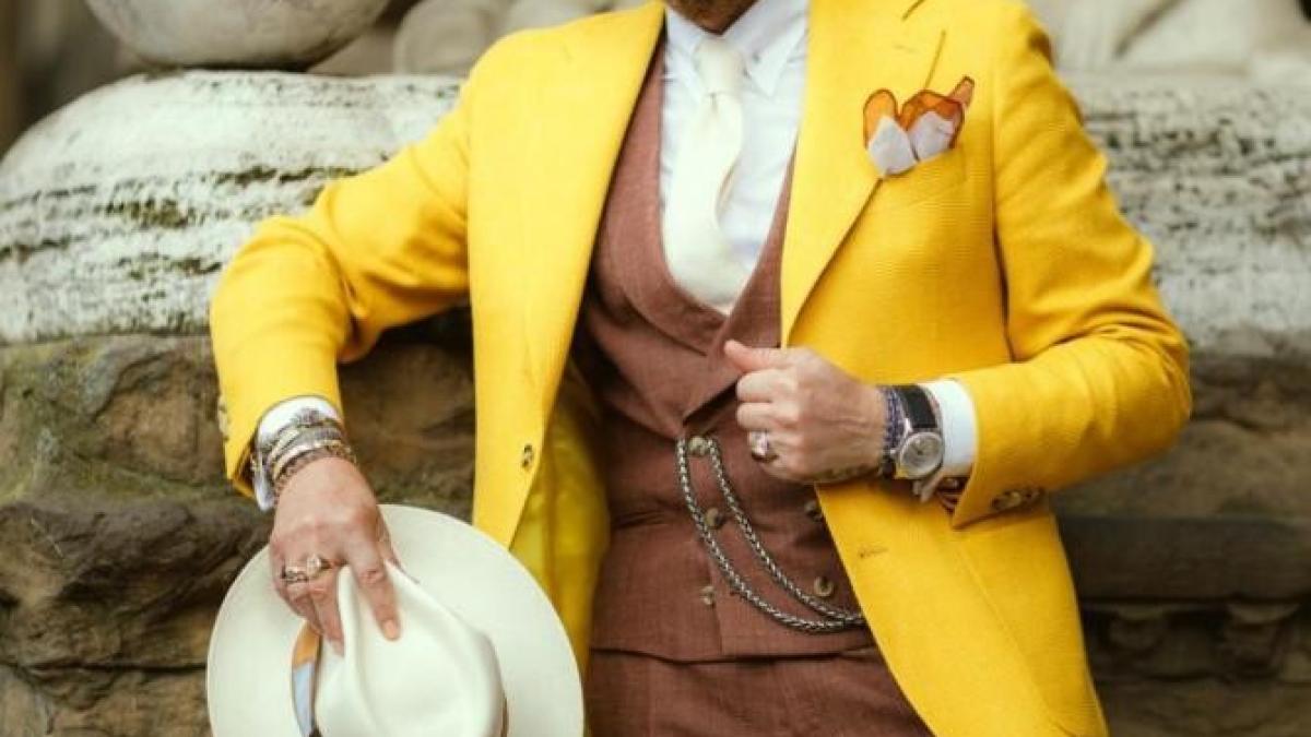 caprc-ccprc-82tprc-ccprc-a6i-bani-ar-cere-caprc-ccprc-86taprc-ccprc-86lin-botezatu-pentru-a-fi-imaginea-unui-studio-de-videochat_98296000