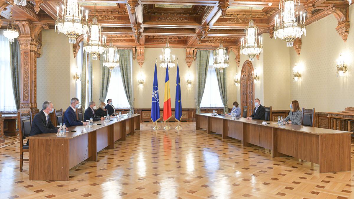 usr---iohannis-consultari_05480800