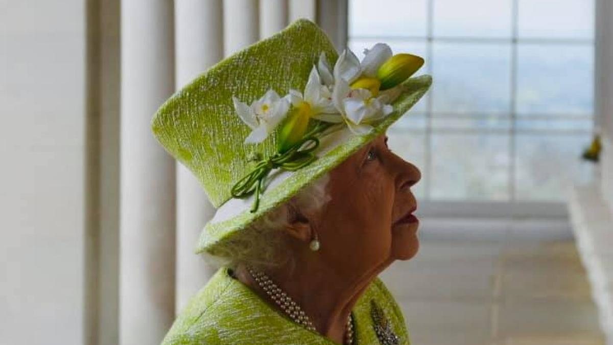 regina-elisabeta-gest_12904100