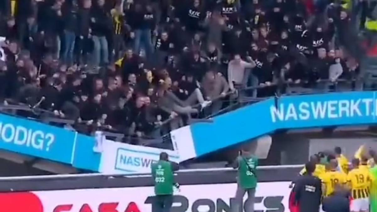 tribuna-meci-olanda_15022400