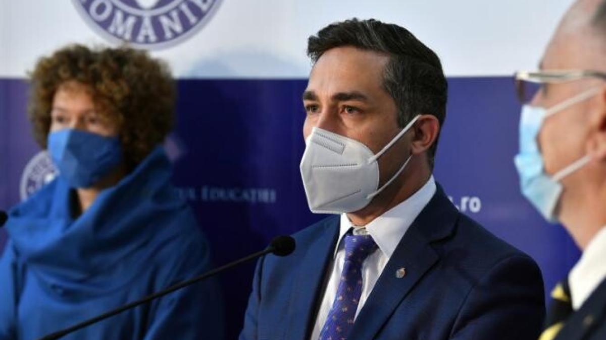 campania-de-vaccinare--un-succes--valeriu-gheorghitprc-ccprc-a6aprc-ccprc-86_08309500