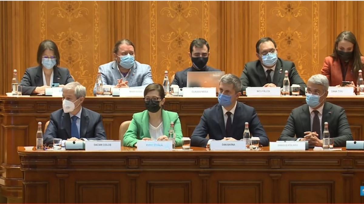 sedinta-parlament-ciolos_09977000