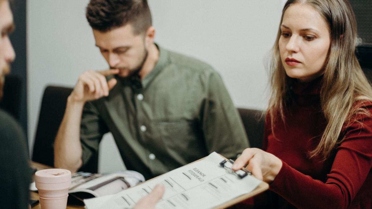 horoscop-25-octombrie-berbec--taur--gemeni--rac--leu--fecioara--discutii-cu-sefii-la-serviciu-pentru-o-zodie--vei-face-compromisuri_58603200