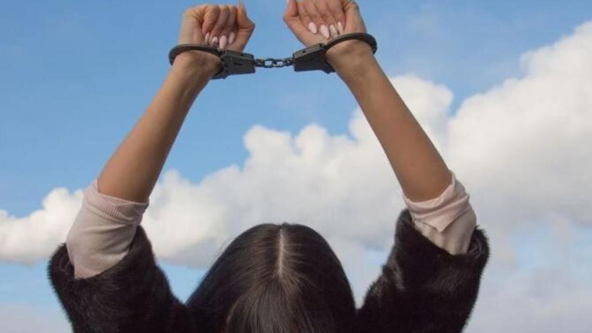 membra-isis-condamnata_51314300