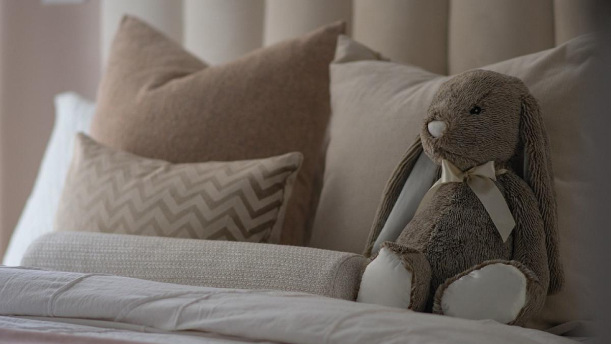 copii-abandonati-casa-cadavru_95802100