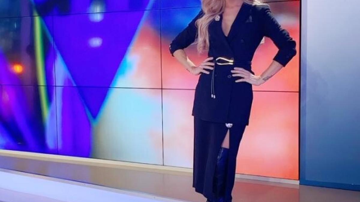 ea-este-prima-asistentaprc-ccprc-86-tv-transgender-din-romaprc-ccprc-82nia_07896800