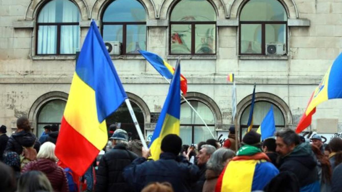 protest-la-guvern--40-de-sanctprc-ccprc-a6iuni-iprc-ccprc-82n-valoare-de-50-000_00076000