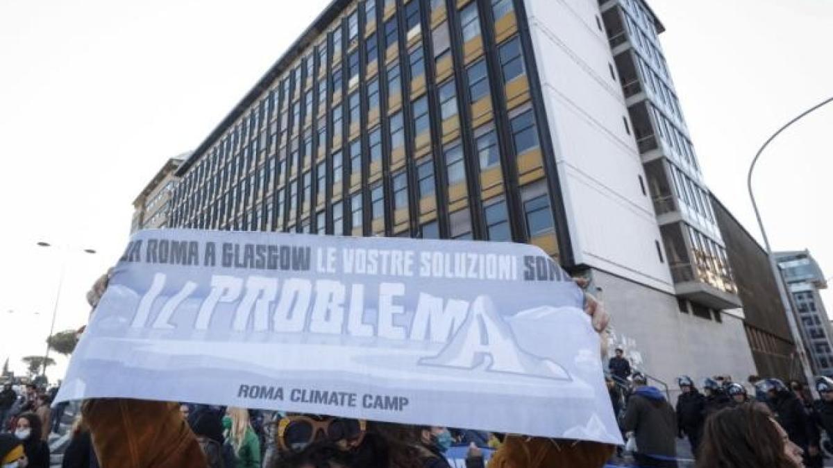 summitul-g20--proteste-de-amploare-la-roma_75448500