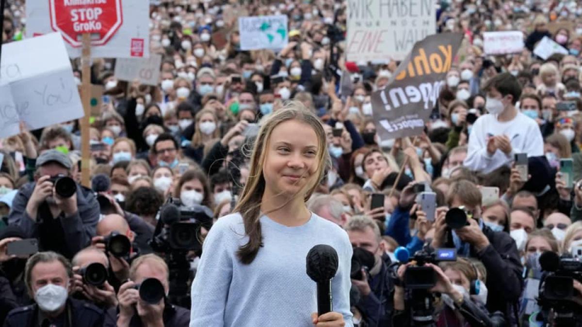 greta-thunberg-le-a-cantat-liderilor-de-la-summitul-climatic_87483900