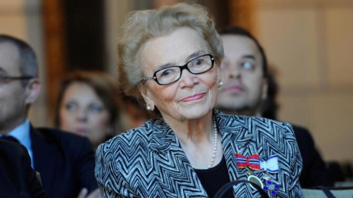 simina-mezincescu--93-de-ani--povestea-incredibila-a-fostei-sefe-de-protocol-a-regelui-mihai-pe-mine-dumnezeu-m-a-favorizat-_48738300