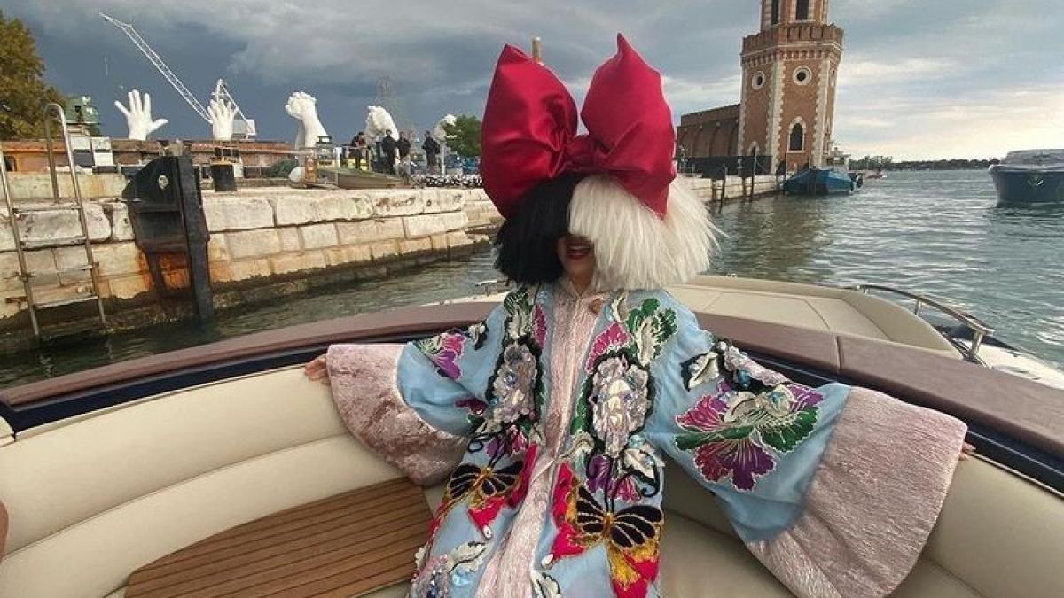 sia_boala_fb_52888100