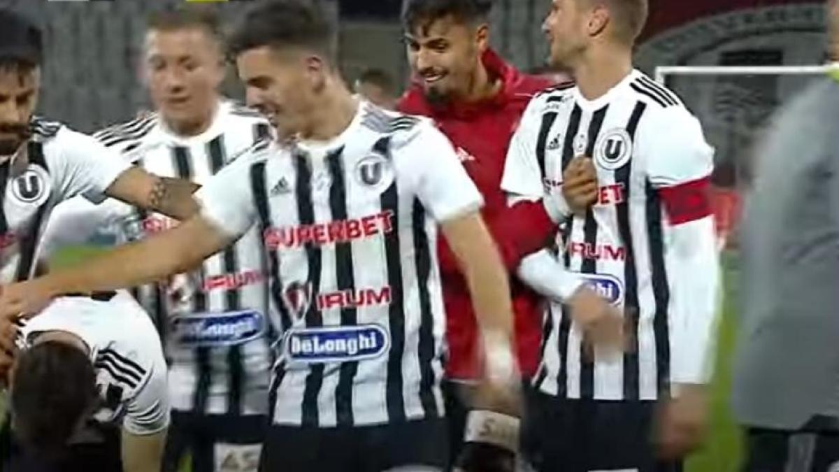 u-cluj-urca-pe-locul-2-in-liga-a-ii-a-dupa-meciul-cu-fc-brasov-steagul-renaste-video_47608000_76131100