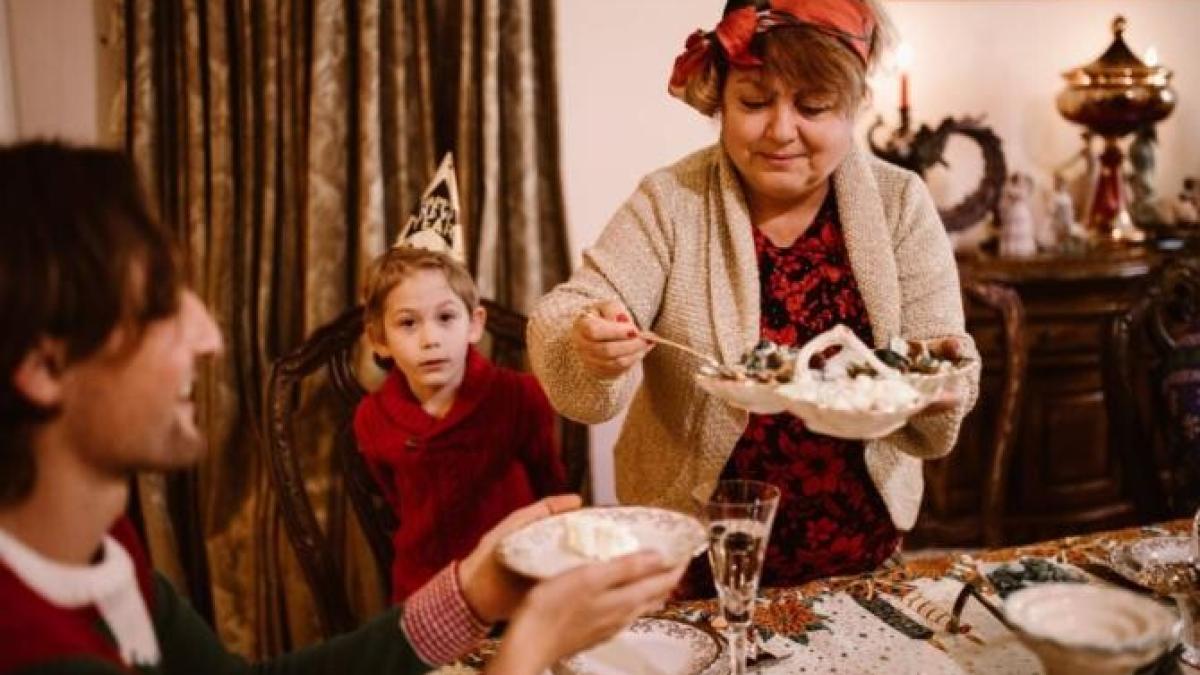 masa_codul_bunelor_maniere_foto_pexels_80019600