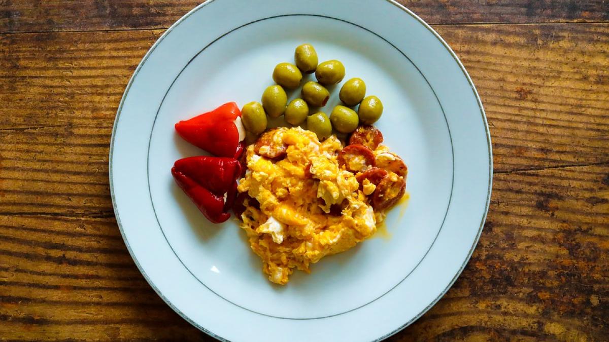 mic-dejun-omleta-turceasca--reteta-gustoasa-de-menemen-2_18481400