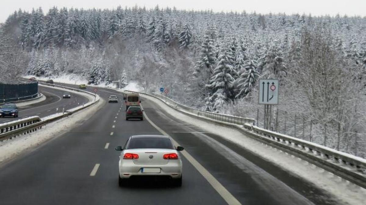 de-ce-se-produc-accidentele-pe-autostraprc-ccprc-86zi--atentprc-ccprc-a6ie-sprc-ccprc-a6oferi_90945500