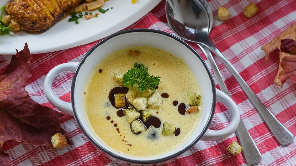 cum-faci-o-supa-in-doar-15-minute--reteta-rapida_45241400