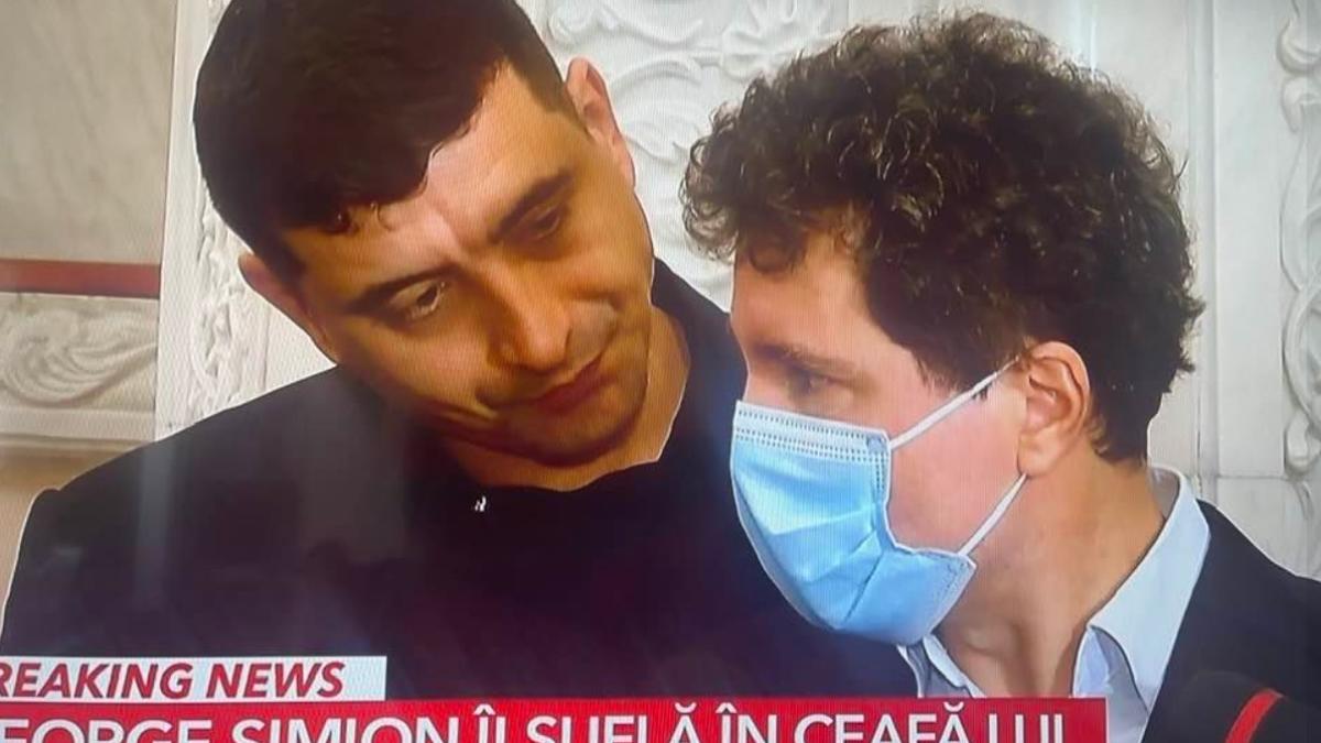 george-simion-nicusor-dan_35523400