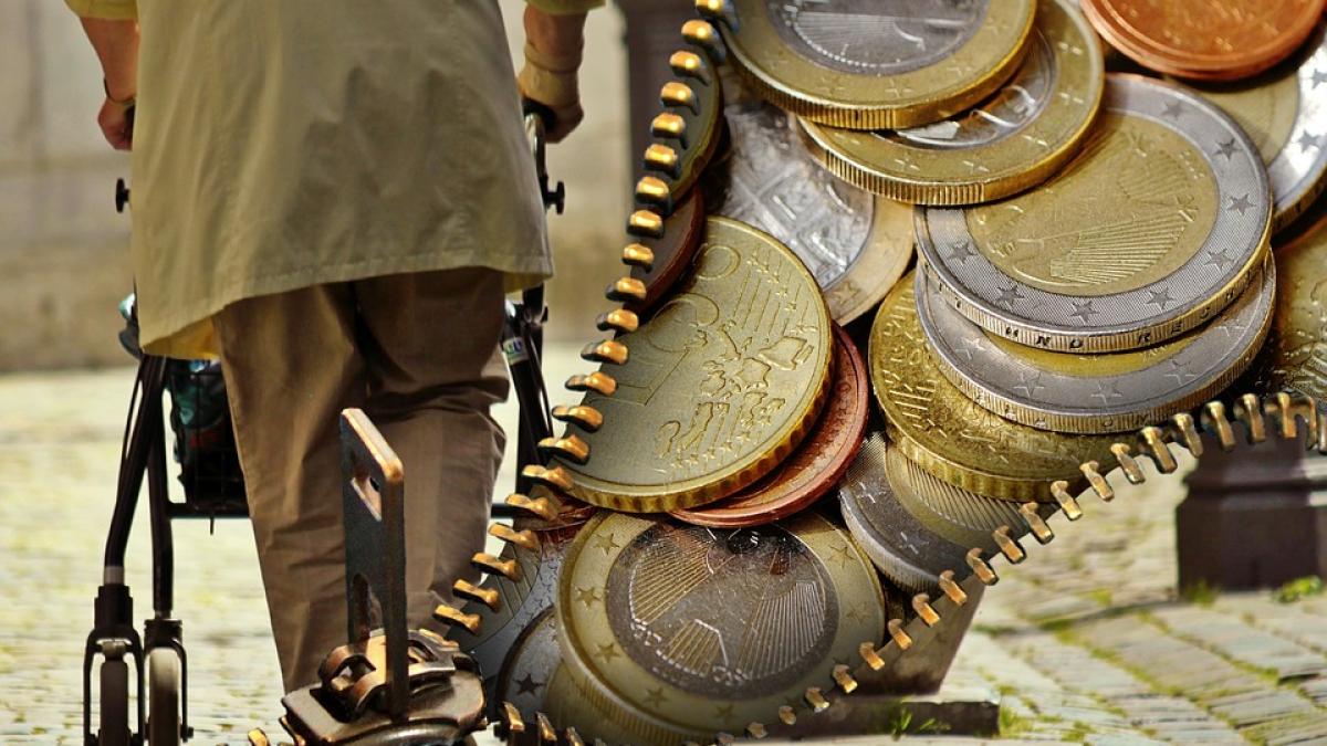 cresc-pensiile-din-ianuarie--cine-va-primi-mai-multi-bani--budai--anunt-vor-primi-un-sprijin-de-1200-de-lei_70210800