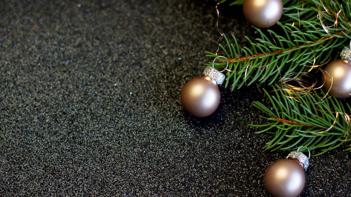 romania_craciiun_familii_bani_pxb_97636700