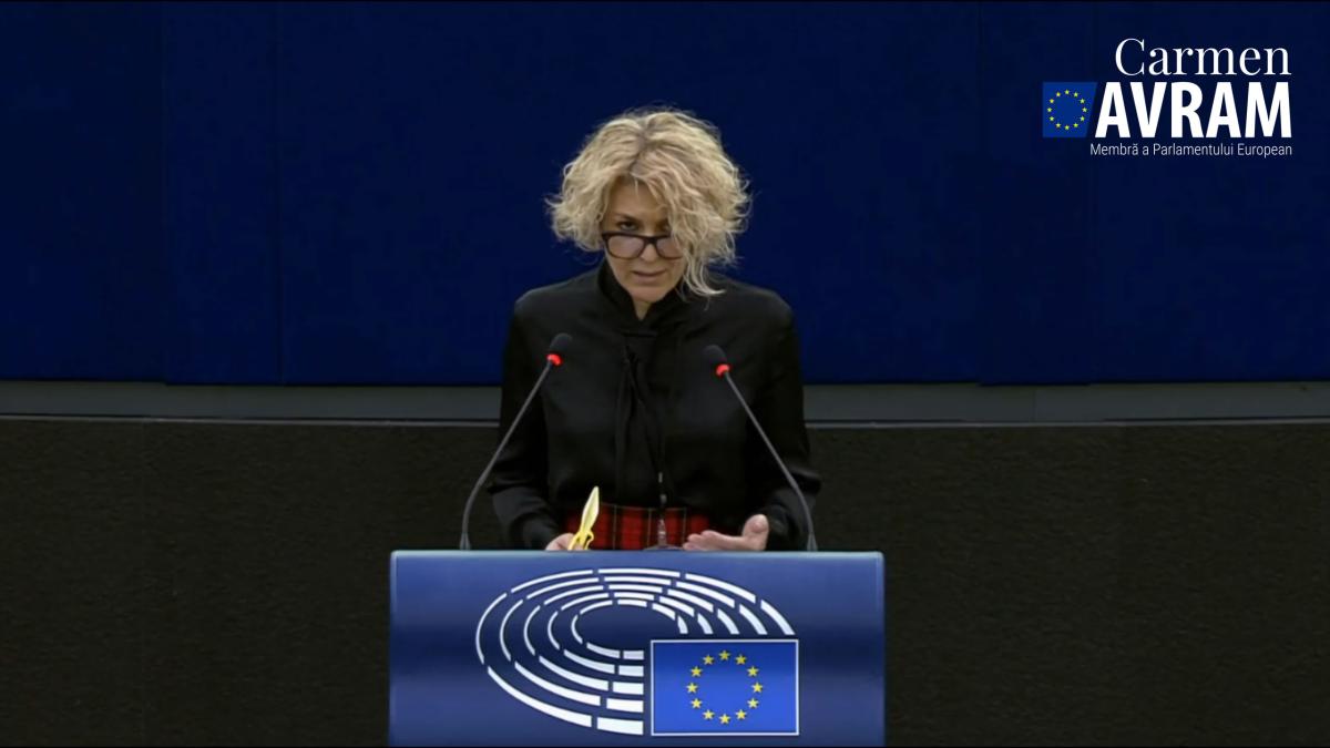 carmen-avram_46520300