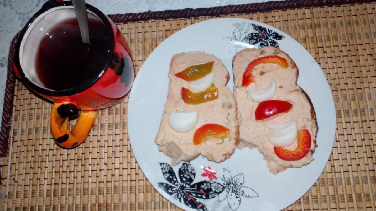 cum-faci-pate-de-post--acasa--este-mai-sanatos-decat-cel-din-comert-cinci-retete-usoare_22653700