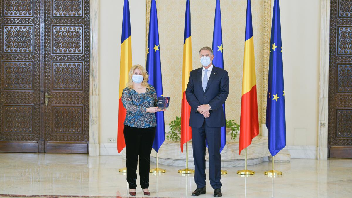 original_ceremonie_decernare_premiu_directorul_anului_24_noiembrie_2021_014_86685800