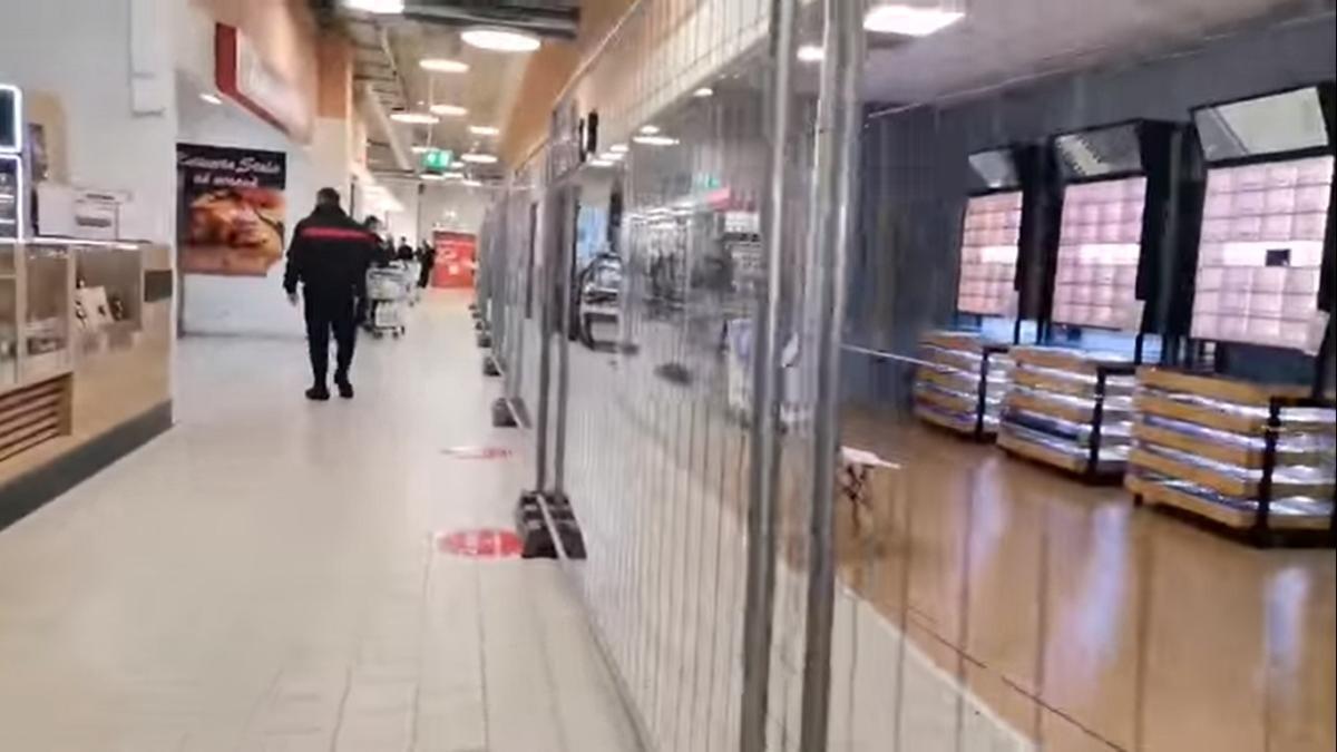 garduri-de-separare-in-supermarket-isu_32204600