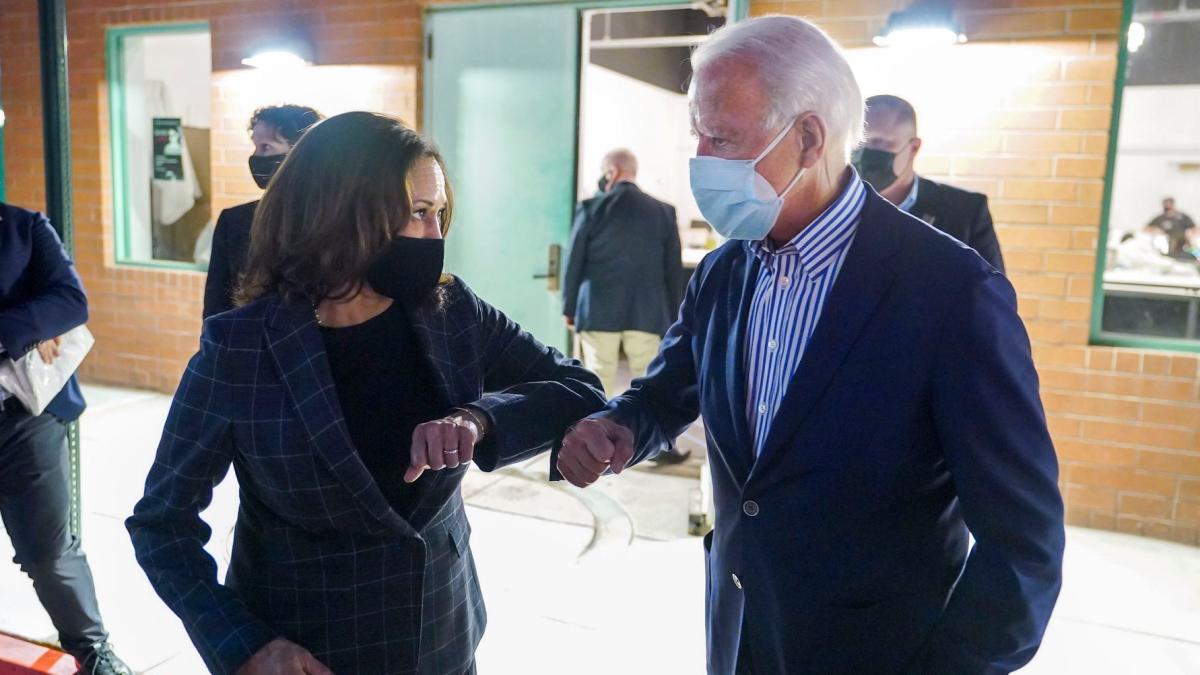 joe_biden_kamala_harris_fb_46666400