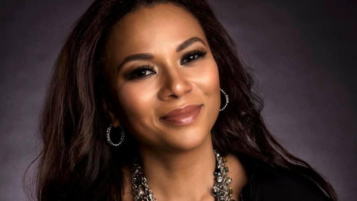 nadine--despre-reintoarcerea-in-romania-de-sarbatori-nu-mi-permit-sa-vreau-sa-fac-sarbatorile-cu-slanina-si-ceapa--la-aceeasi-masa-cu-aceleasi-persoane_66400300