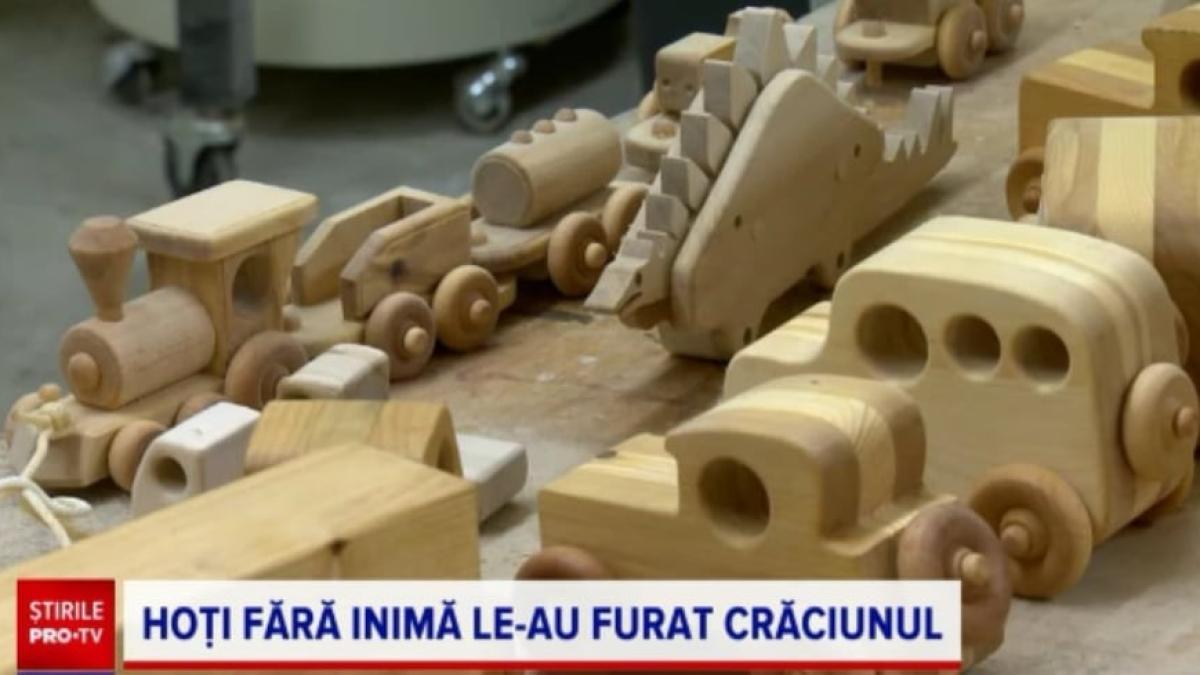 grinch-craciun-jucarii-lemn-alaska_82624100