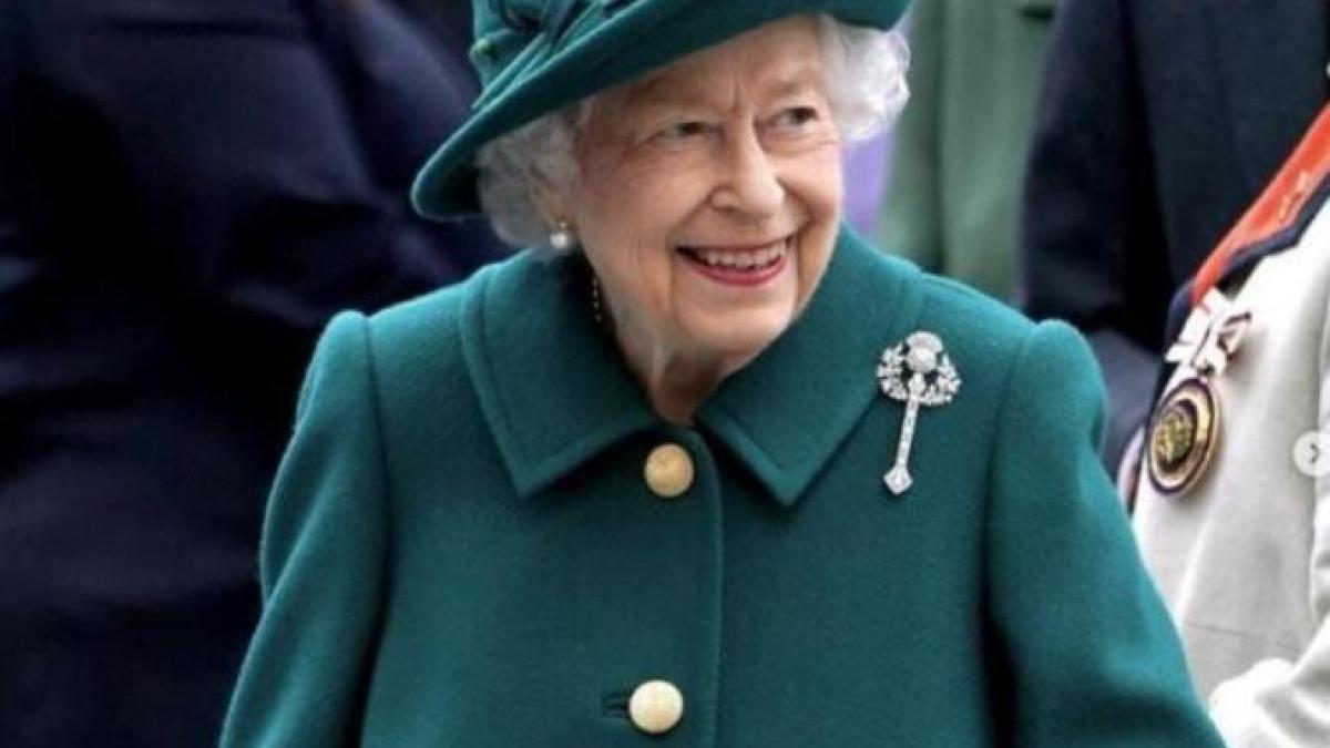 care-sunt-singurele-doua-persoane-carora-regina-elisabeta-le-raspunde-personal-la-telefon--nu-e-vorba-nici-de-charles--nici-de-william-sau-kate-middleton_33039400