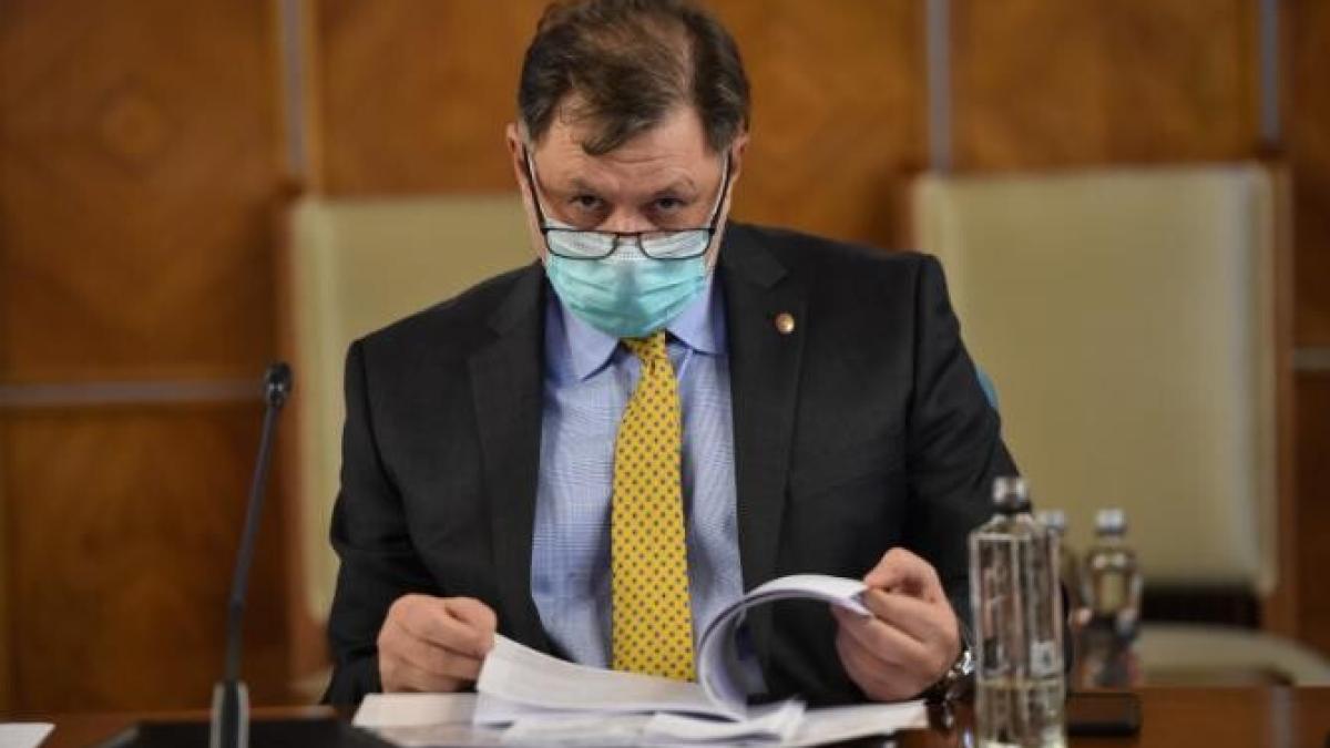 rafila--despre-masurile-impuse-de-craciun-si-revelion-daca-vor-sa-aiba-sarbatori-apropiate-de-normalitate--sa-se-comporte-precaut_43804300