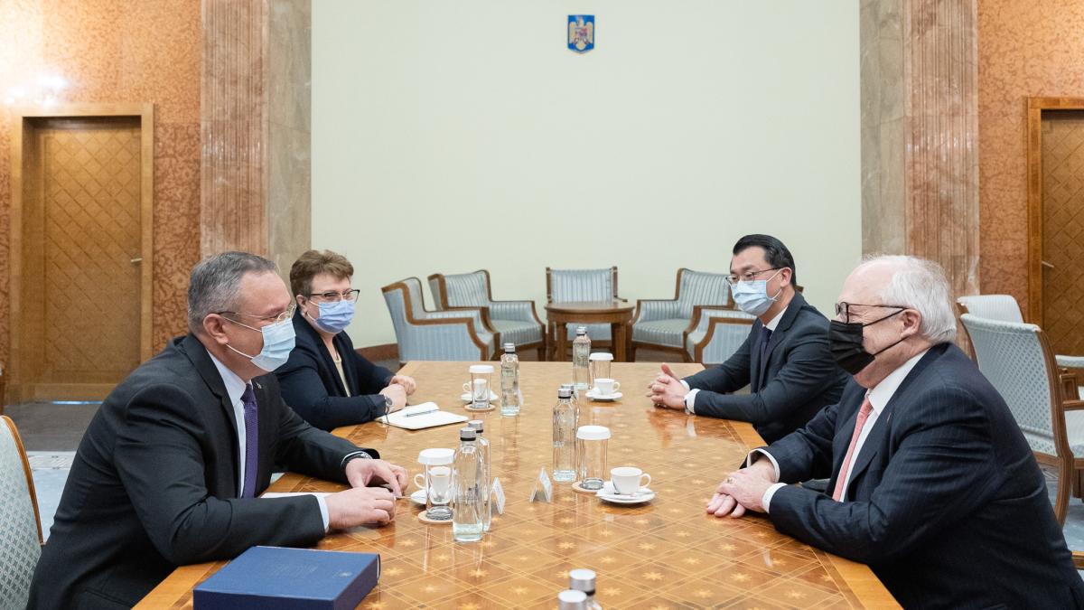 original_-gov-ro-rbrf-paradadec5532_87642400