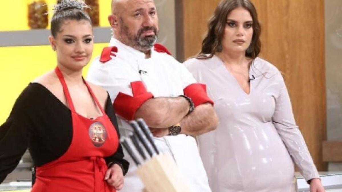 panica-la-chefi-la-cutite--scarlatescu--stupefiat-de-reactia-lui-lorelei-auzi--a-luat-foc-asta--ce-crezi-ca-trebuie-sa-fac_40598500