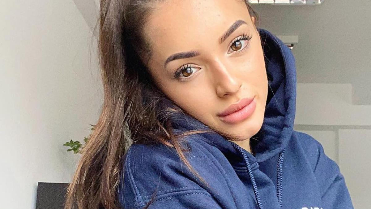 larisa_iordache_70563100