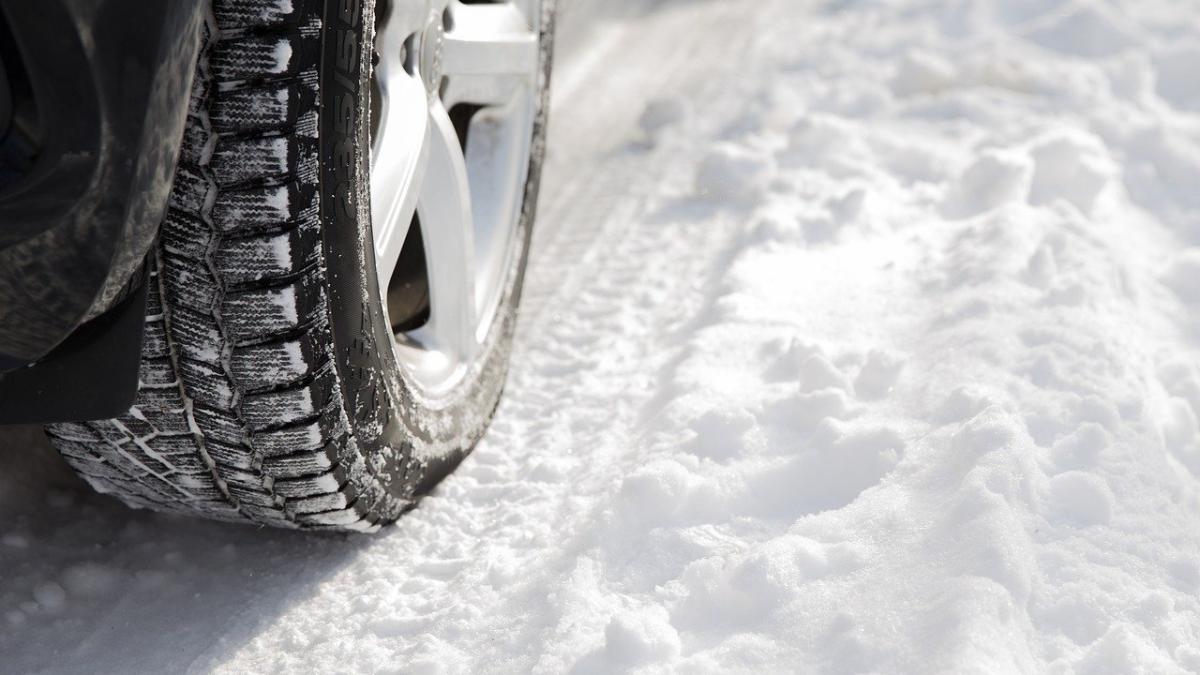 masina_iarna_pxb_76857800